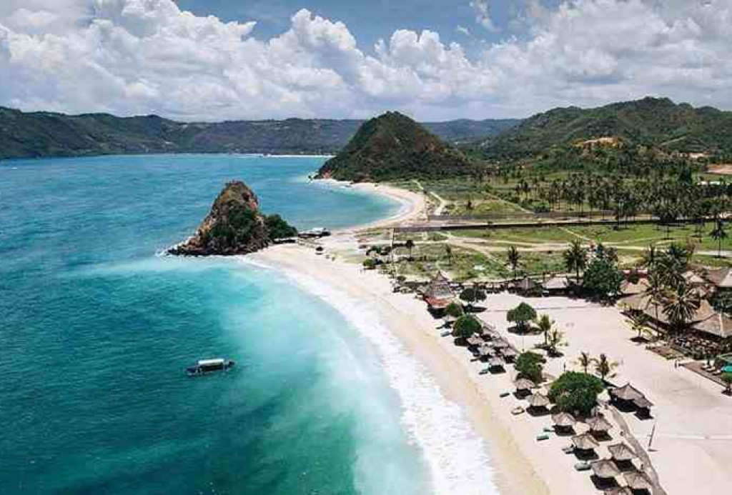 Lombok Adventure - Pantai Kuta Mandalika 03